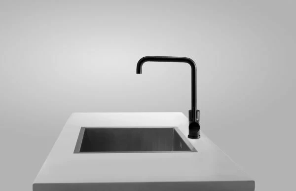 Primy Steel Square Shadow kjøkkenarmatur, sort Primy Steel Square Shadow Kjøkkenarmatur, Sort -Intra Butikk primy steel square shadow kjk 1